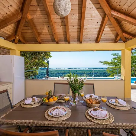 Rustic Charm Villa Čilipi